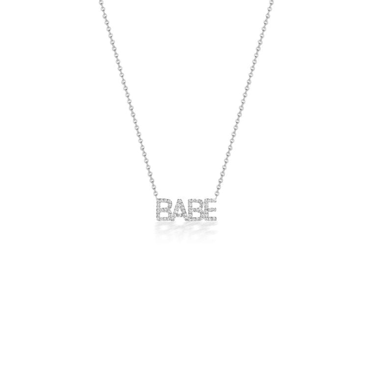 שרשרת Babe - בייב, זו השרשרת שלך! שרשרת עדינה בגימור היסטרי עם תליון Babe